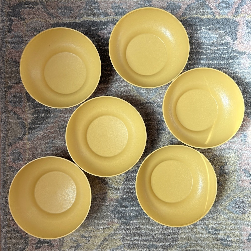 Vintage Salad Bowls Tupperwear